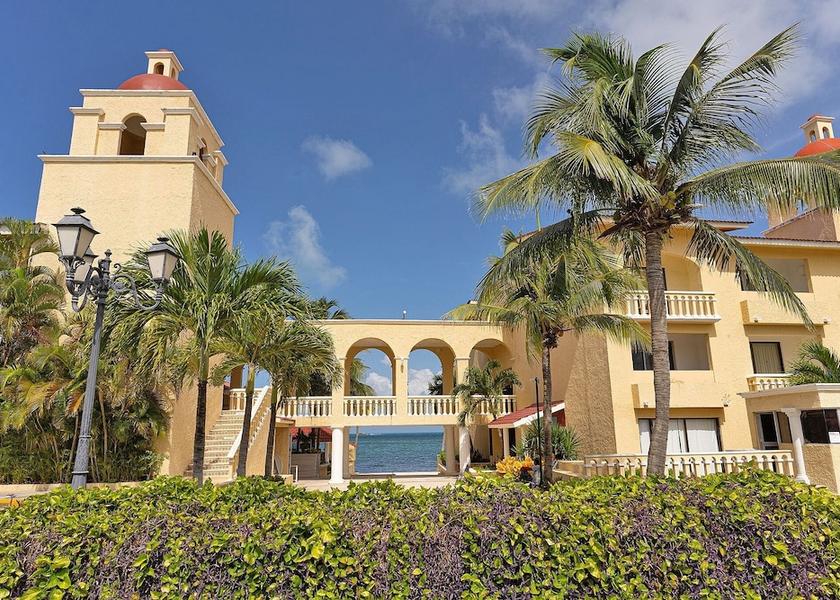 Quintana Roo Cancun Facade