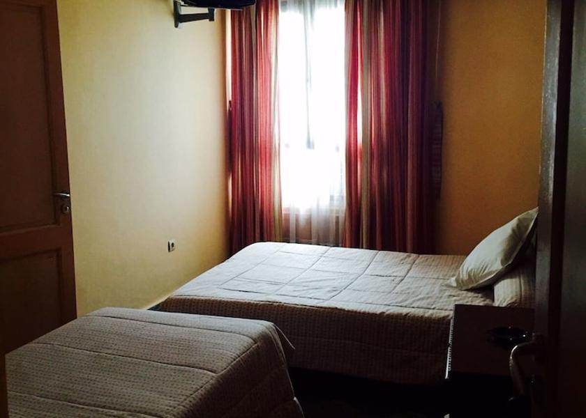  Casablanca Room