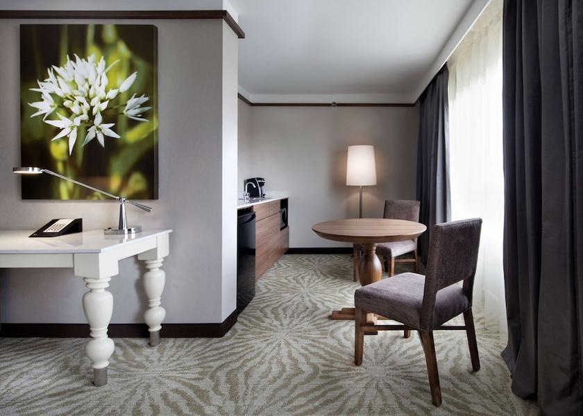 Quebec Montreal Room