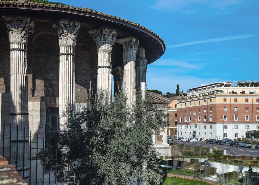 Lazio Rome Exterior Detail