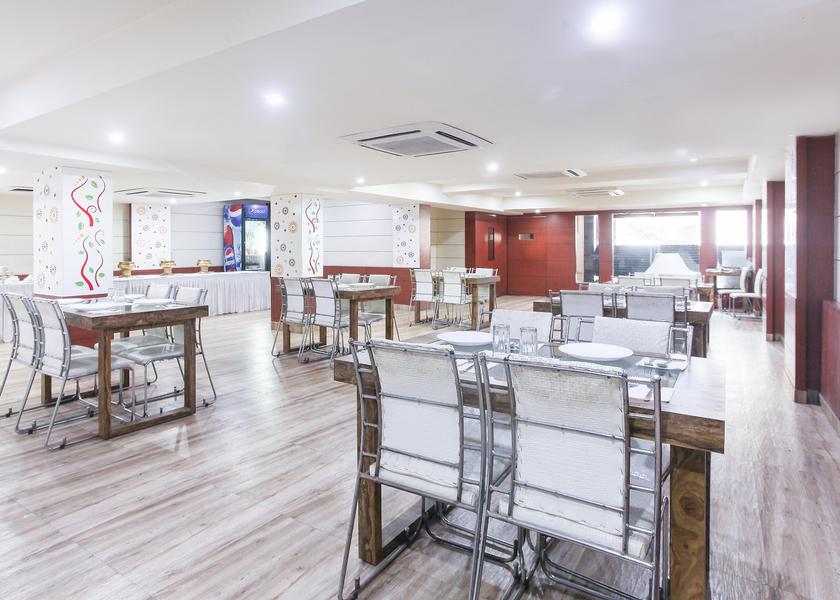 Uttar Pradesh Varanasi Food & Dining