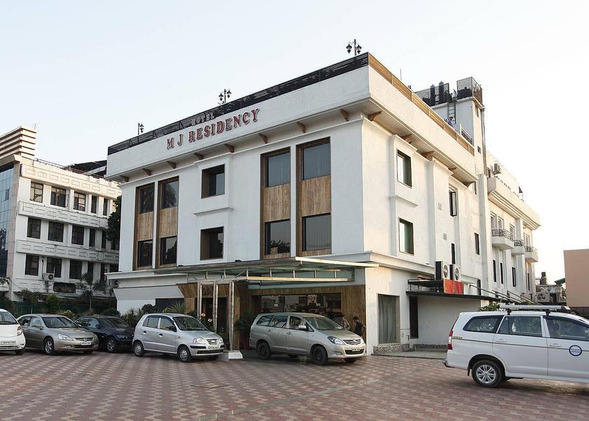 Uttarakhand Dehradun Hotel Exterior