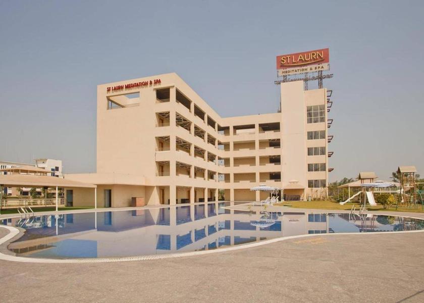 Maharashtra Shirdi Pool