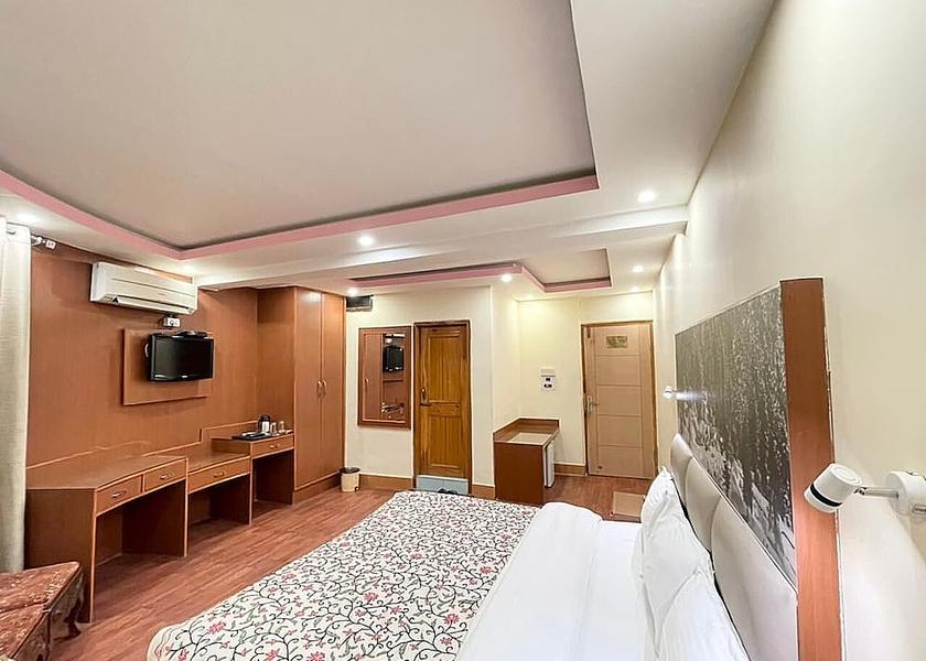 Jammu and Kashmir Srinagar Premier Room, 1 King Bed