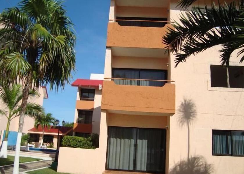 Quintana Roo Cancun Exterior Detail