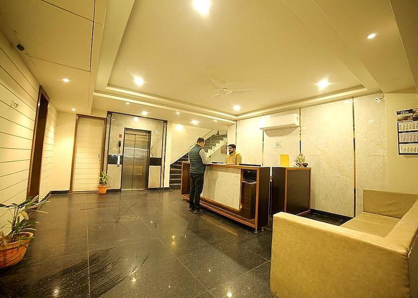 Uttar Pradesh Agra Lobby