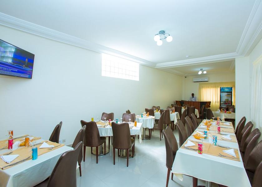  Dakar Dining Area
