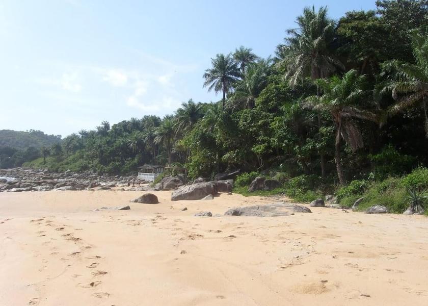  Conakry Beach
