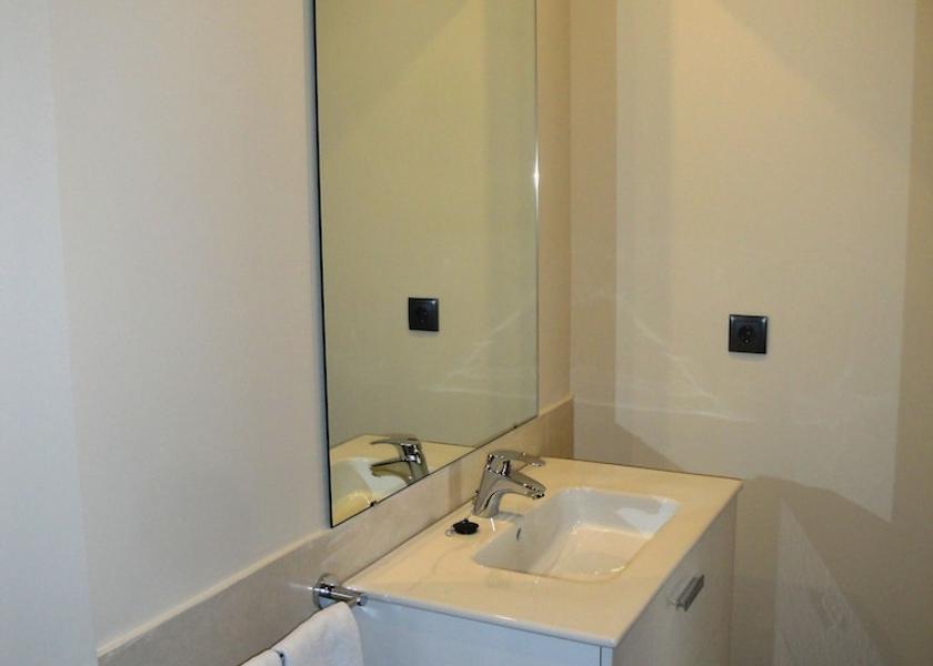Catalonia Barcelona Bathroom