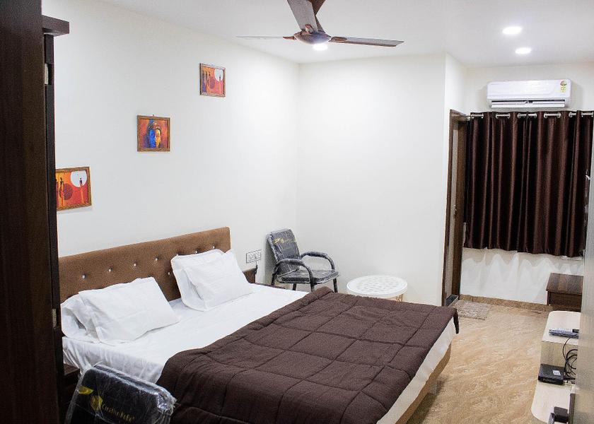 Madhya Pradesh Indore Deluxe Room