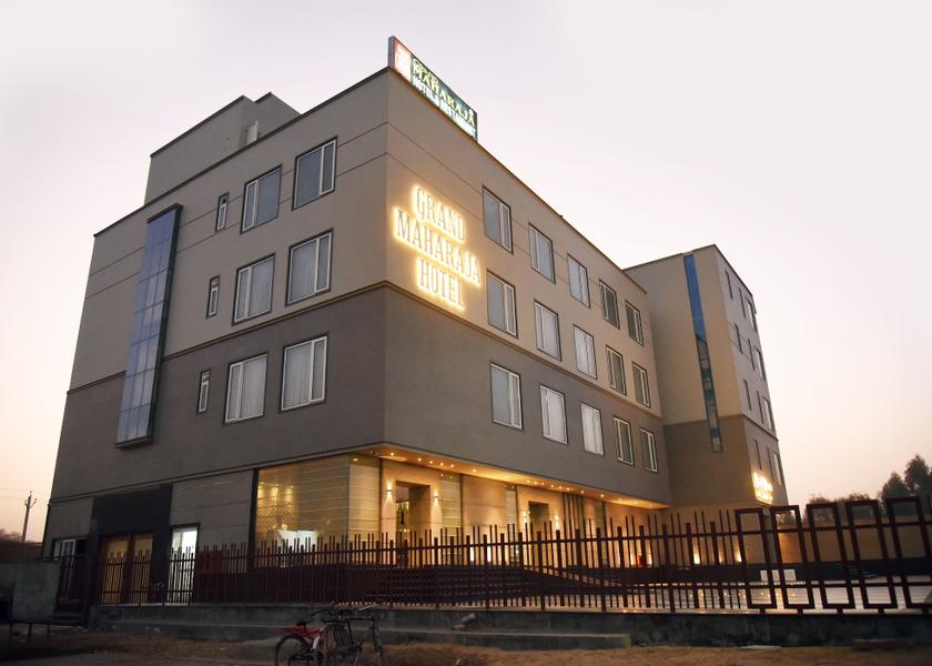 Rajasthan Suratgarh Hotel Exterior