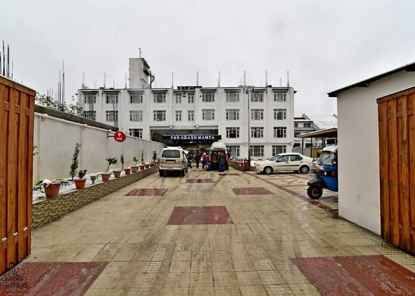 Jammu and Kashmir Srinagar Hotel Exterior
