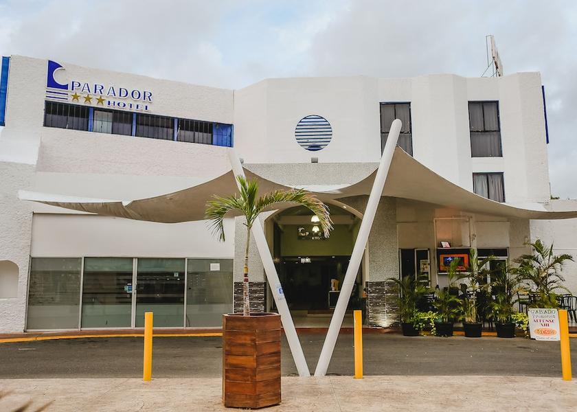 Quintana Roo Cancun Facade